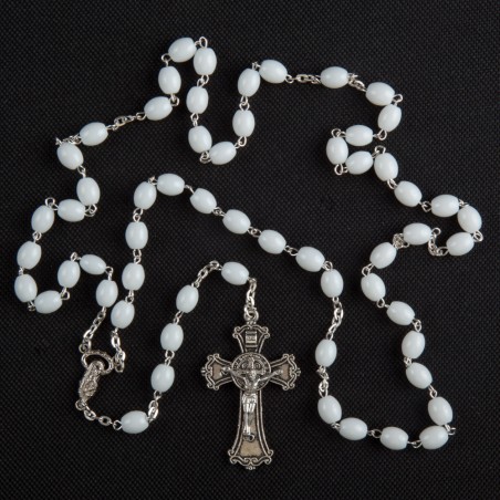 White Plastic Rosary Bead. 377/10.