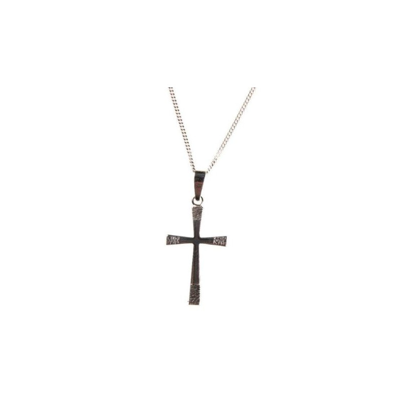 Sterling Silver Patterned Tipped Cross and Necklet . 27/195 .