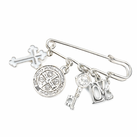 LOVE Charm Brooch. 43/87.
